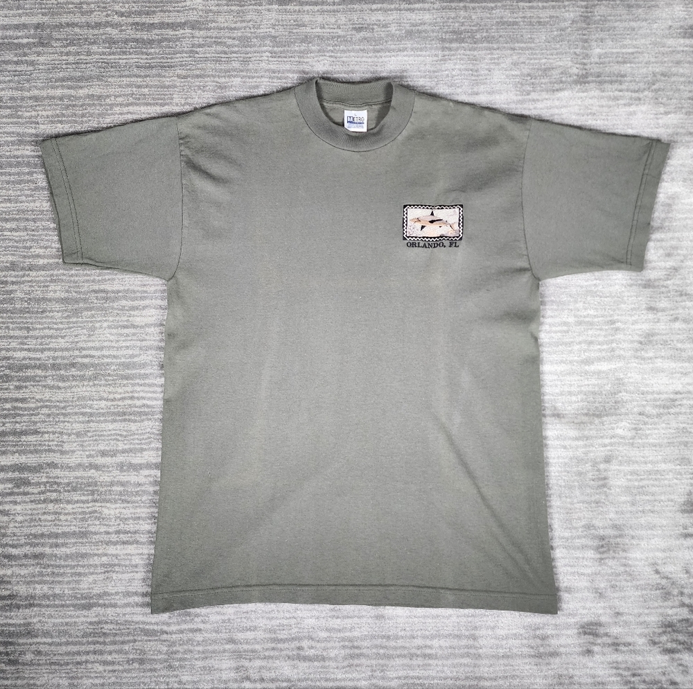 Vintage 90s Orlando Florida Shark Tee Graphic!